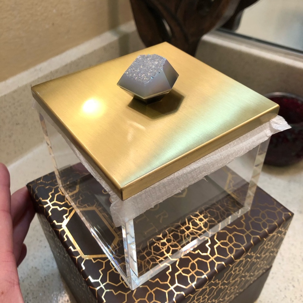 Kendra Scott iridescent Drusy acrylic box